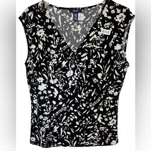 Chaps Women’s Sleeveless V Neck Floral Print Stretchy Summer Blouse.  Size XL